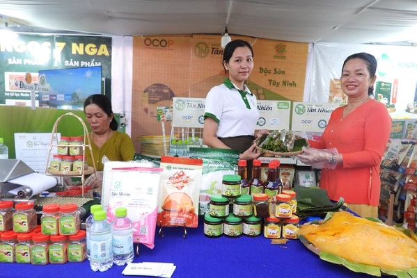 tung bung le hoi nghe thuat che bien mon an chayo tay ninh hinh 2